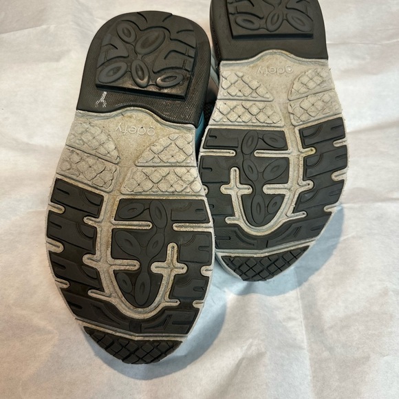 Gray and Blue Mesh Athletic Shoes with Cushioned Sole - Picture 7 of 14